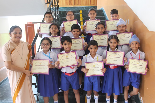 LEAF PASTING COMPETITION