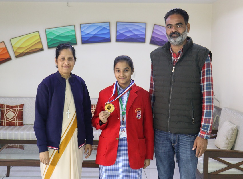 SILVER MEDAL IN POWERLIFTING