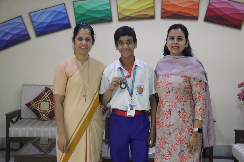 BRONZE MEDAL IN 600 METER RACE